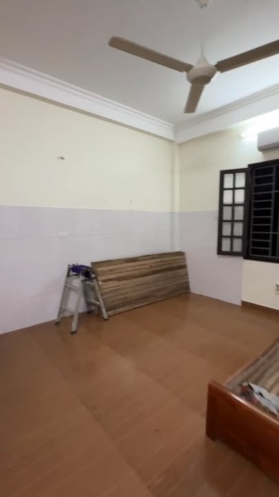 Phòng cho thuê Tứ Hiệp 30-35m² 3.2 triệu - Sẵn sàng vào ở!