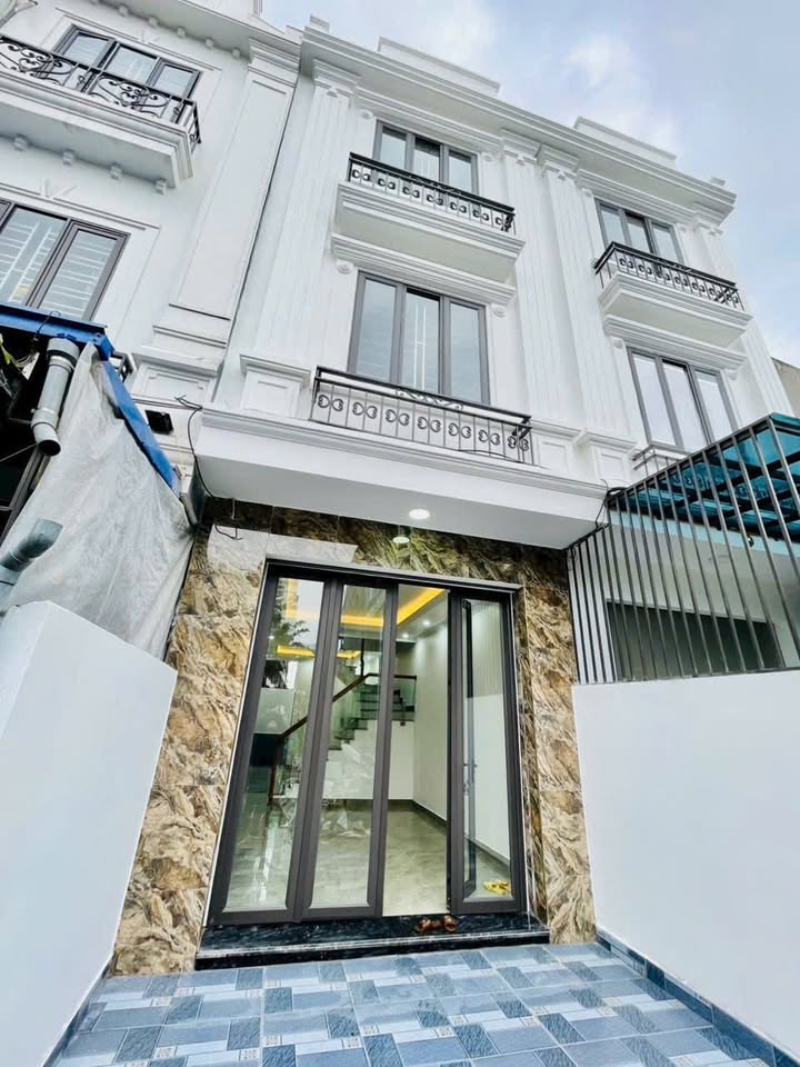 Nhà 3 Tầng Sân Cổng Riêng Phố Tiền Phong, Hải An - 52.7m² Giá 3.15 Tỷ