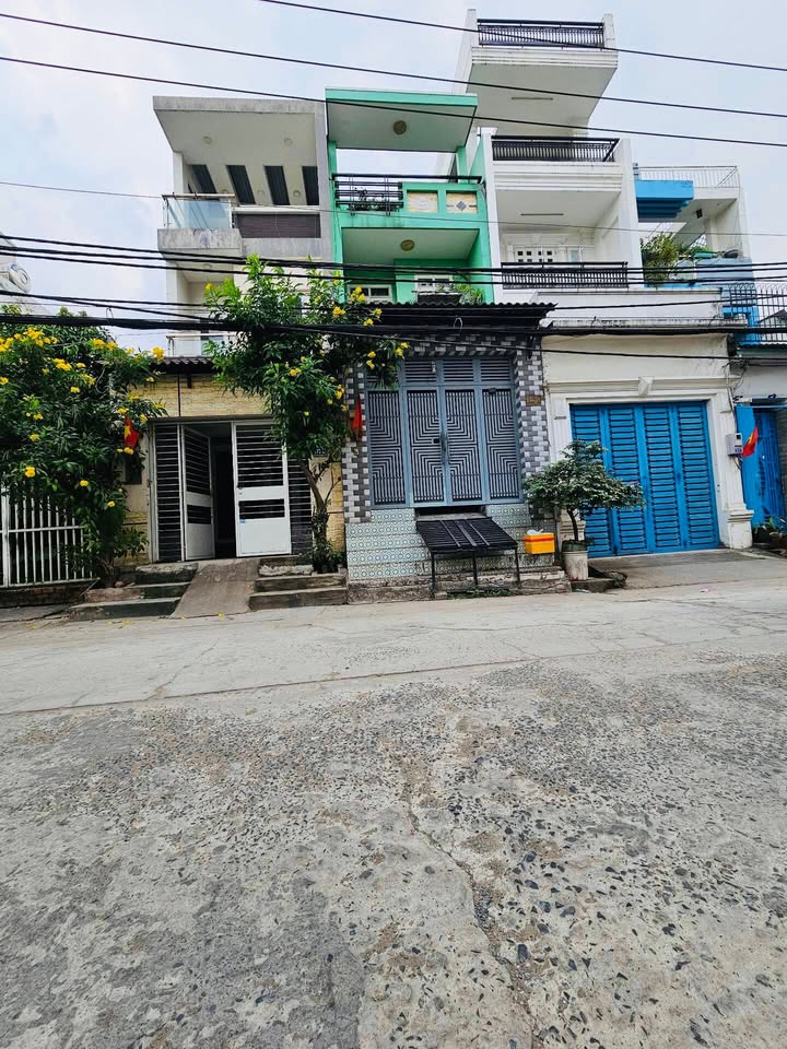 Nhà 3 Tầng 68m² - 6 Tỷ - Hẻm 8m Thông Thoáng - Bình Tân