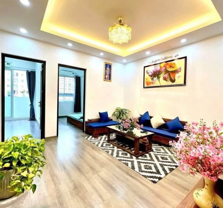 Nhà Phố Kim Liên Đống Đa 130m² - 4PN, Ô Tô Đỗ Cửa - Giá 5 Tỷ Nhỏ