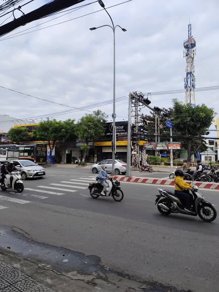 Nhà phố Nguyễn Lương Bằng 120m² giá 10.3 tỷ - Mặt tiền kinh doanh