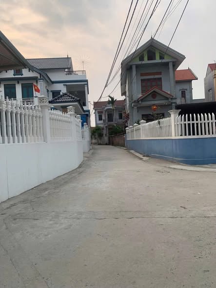 Đất Vàng 100m² Thôn Bùng, Gia Bình - Sổ Hồng Sẵn Sàng, View KCN Hanaka