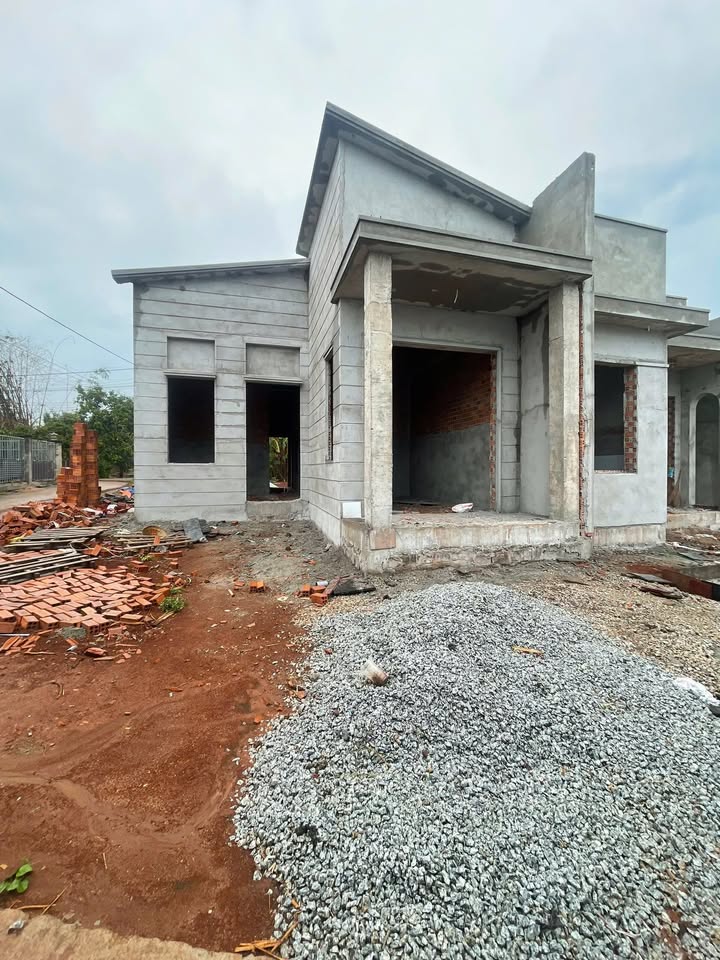 Nhà Đất Đỏ 120m² - Sổ Thổ Cư Sẵn Sàng - Giá 1.85 Tỷ