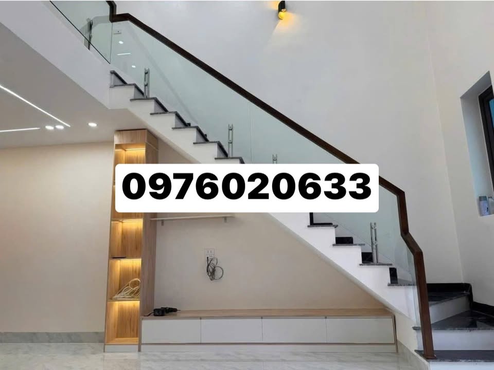 Nhà Gác Lửng Phường Tam Thanh, Lạng Sơn - 122m², Sân Đậu Ô Tô, Giá 2 Tỷ