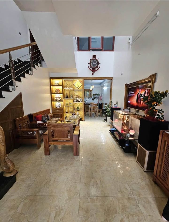 Nhà riêng Nam Ngạn 76m² 5 tỷ - Chính chủ ô tô vào nhà