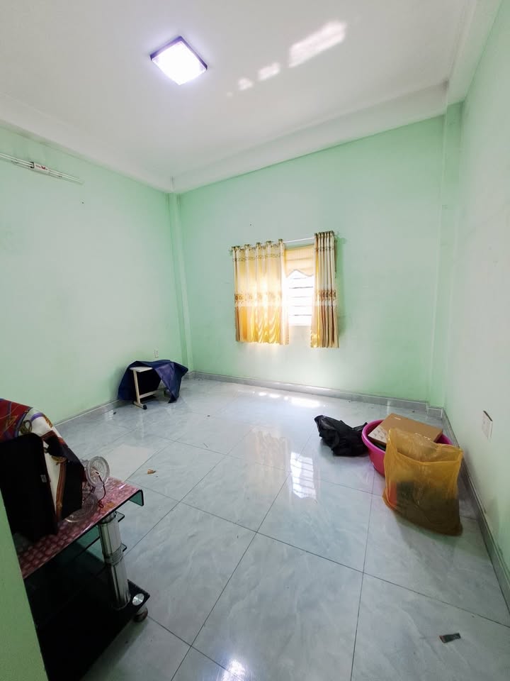 Nhà riêng Quốc lộ 1A Bình Tân 48m² - Ô tô đỗ cửa, sổ hồng sẵn!