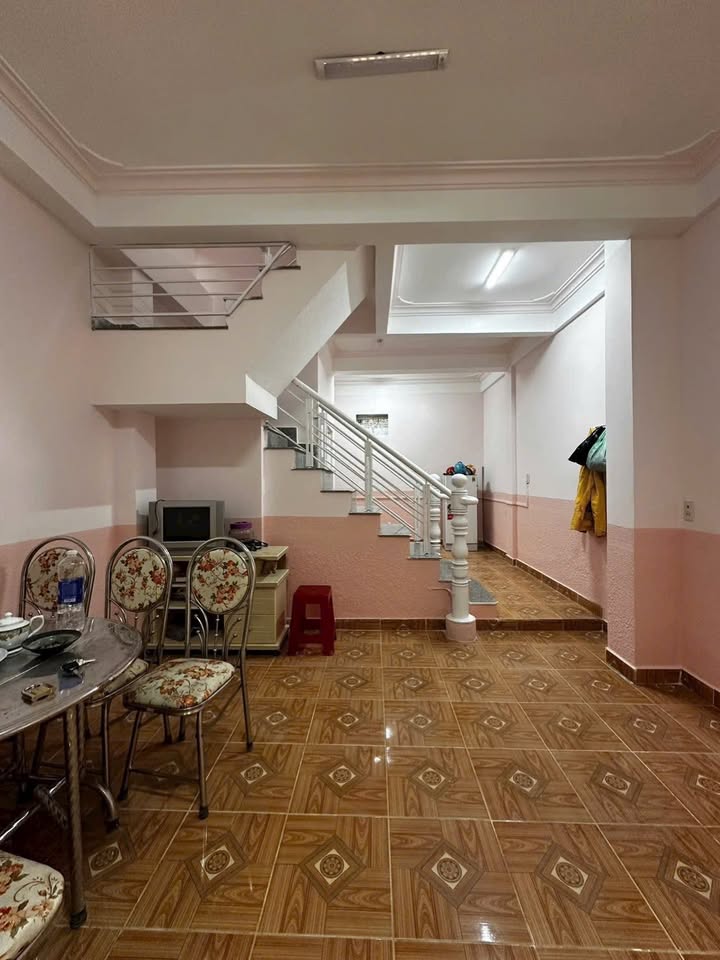 Nhà 40m² Phan Đình Phùng, Đà Lạt - 3.99 Tỷ - Xe Hơi Vào Nhà