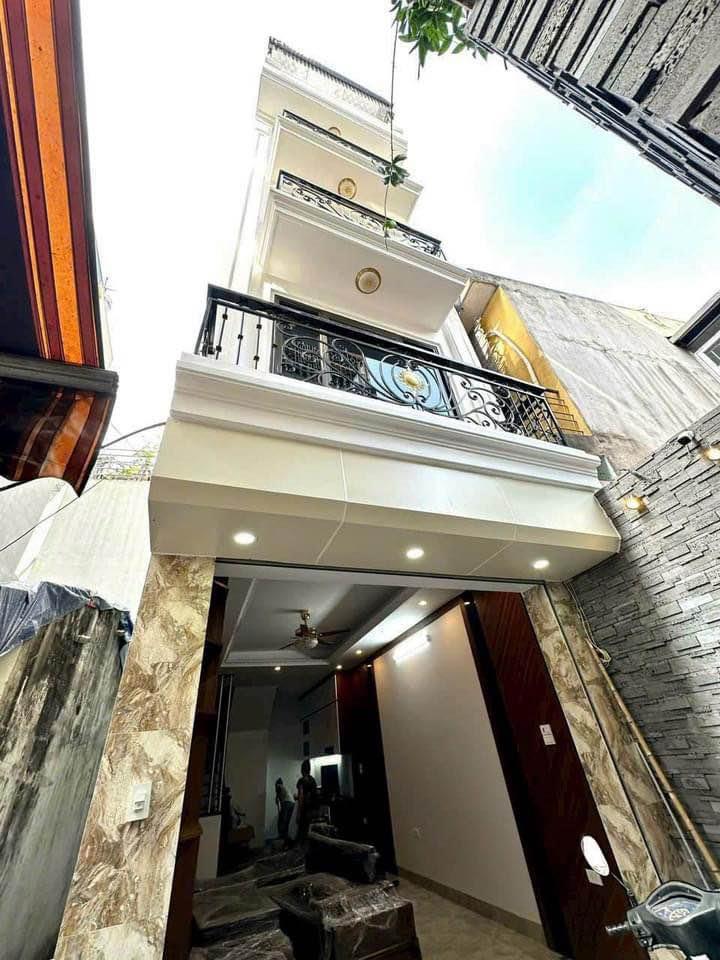 Nhà Phố Bồ Đề, Long Biên 45m² x 5 Tầng - Full Nội Thất, Sẵn Sàng Ở Ngay!