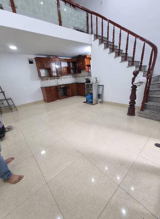 Nhà Phố Nguyễn Văn Cừ 40m² 5 Tầng - Giá 3.45 Tỷ, Sẵn Sàng Ở Ngay