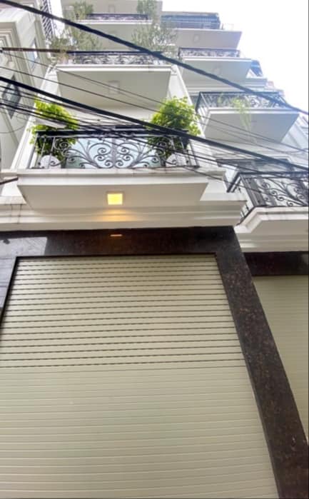 Nhà Phố Phố Trạm Long Biên 30m² - Ô Tô Đỗ Cửa, Sổ Đỏ Sẵn Sàng!