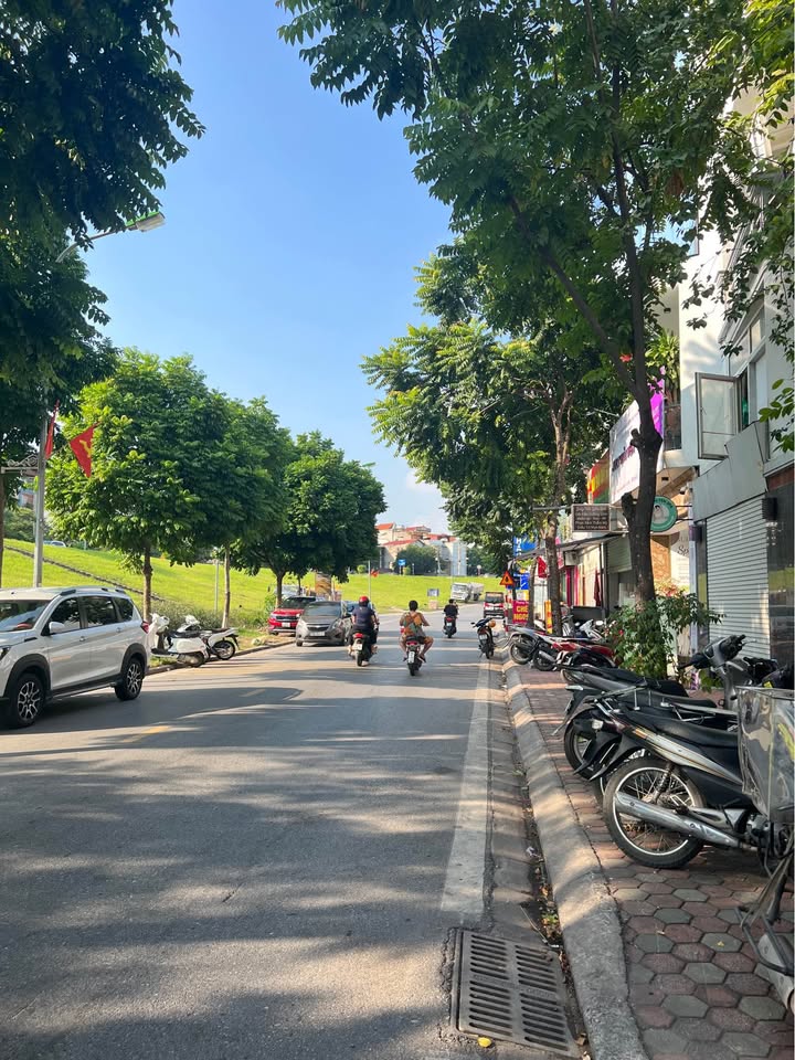 Nhà Phố Ngọc Thụy Long Biên 38m² giá 6 tỷ - Mặt tiền kinh doanh đắc địa!