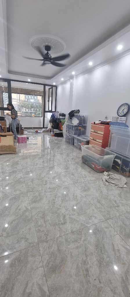 Nhà phố Hoàng Như Tiếp 60m² Long Biên - Ô tô vào tận nhà!