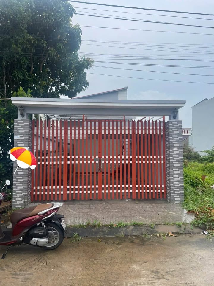 Nhà phố Mỹ Tho 90m² giá 2.25 tỷ - Mặt tiền kinh doanh, xe ô tô đậu thoải mái!