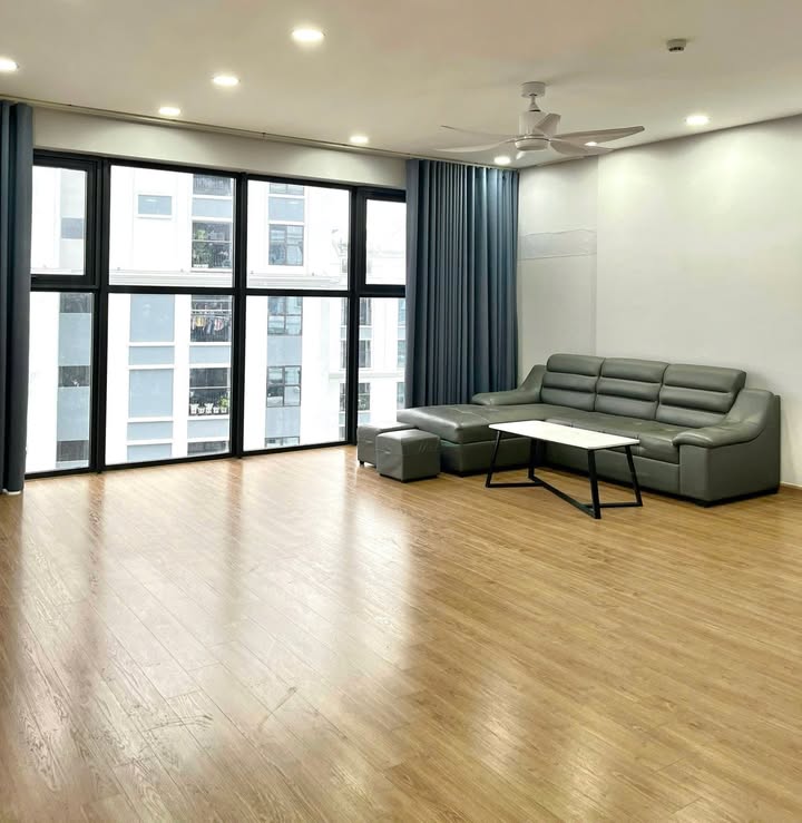 Căn hộ Iris Trần Hữu Dực 135m² 18 triệu - View đẹp sân Mỹ Đình