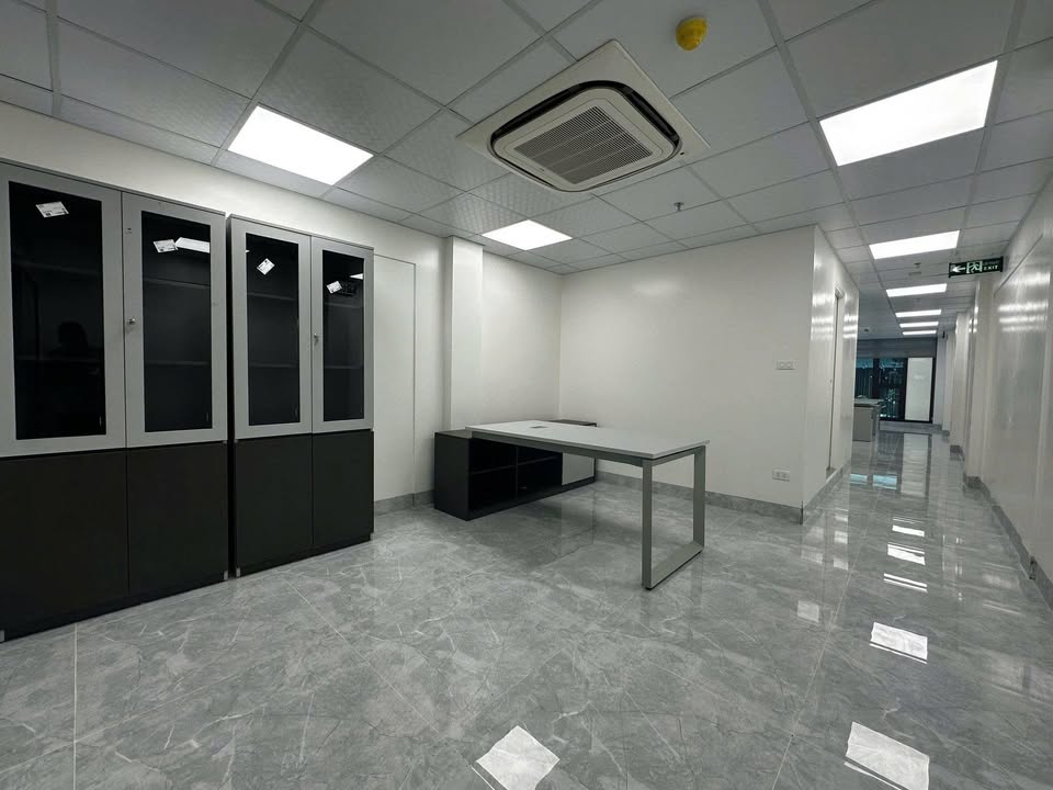 Cho thuê văn phòng mặt phố Dương Khuê, Nam Từ Liêm - 70m² - 11 triệu/tháng