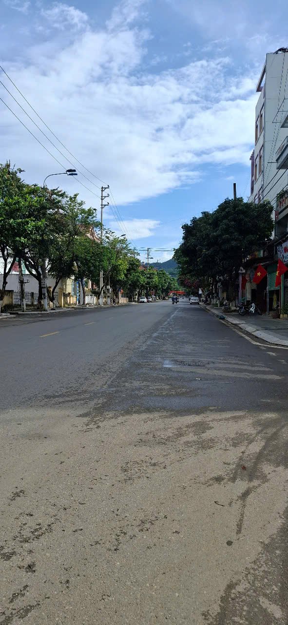 Bán nhà 3 tầng 58m² sổ đỏ chính chủ Phường Chiềng Lề, Sơn La - Giá 1.399 tỷ