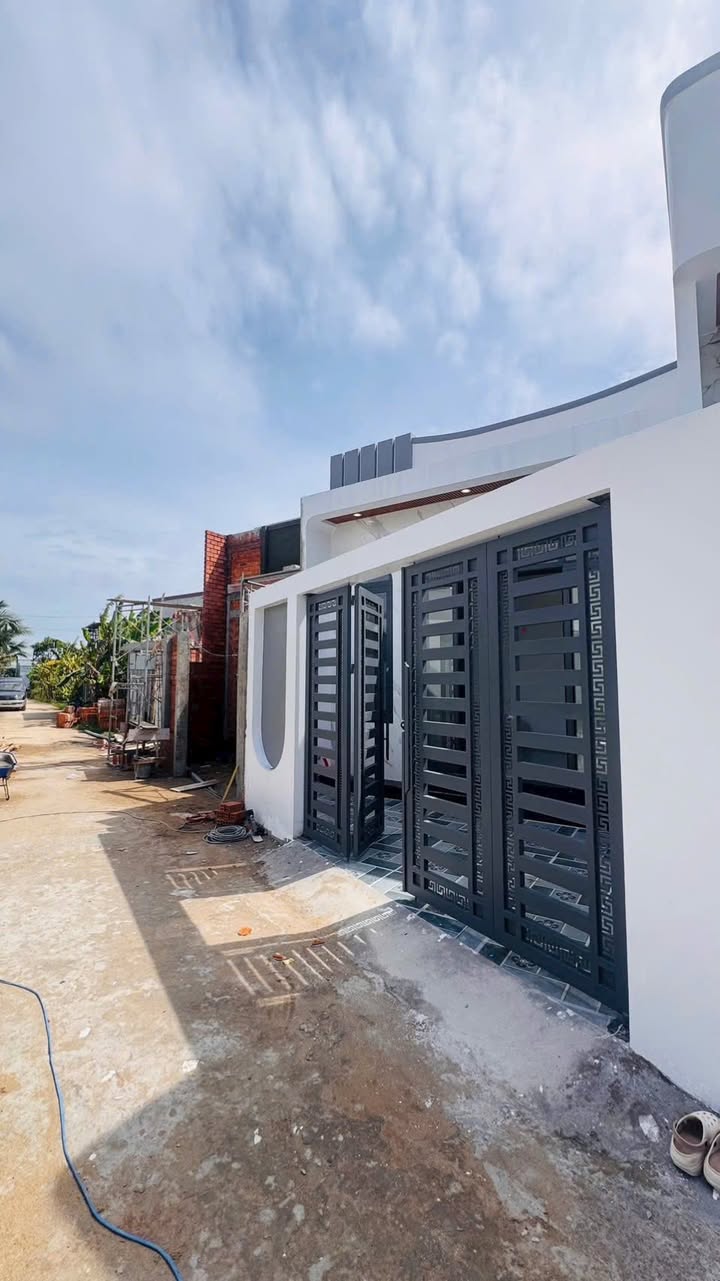 Nhà 98m² hẻm Trương Định, Rạch Giá - 1.49 tỷ, sân ô tô, full nội thất