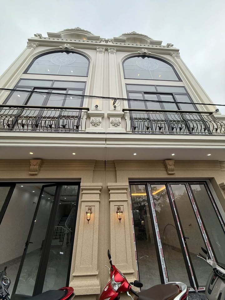 Bán Nhà 4 Tầng Phường Trại Chuối, HP - Ô tô Đỗ Cửa, 60m², 4.35 Tỷ