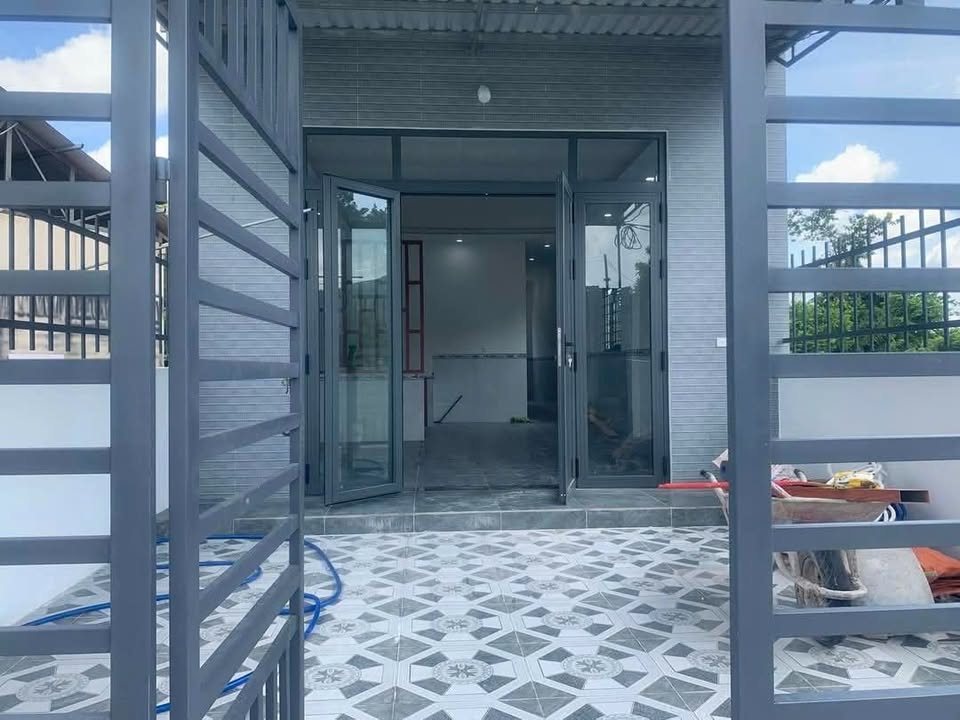 Bán nhà Phường Phú Mỹ Quận 7 100m² giá 1.7 tỷ - Giá tốt hiếm có!