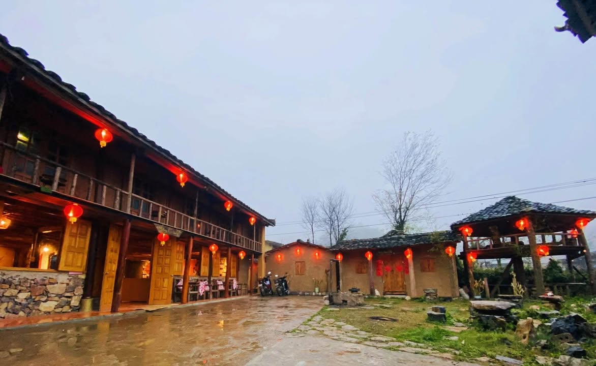 Homestay Lô Lô Chải Hà Giang 560m² giá 6 tỷ - Đầu tư sinh lời!