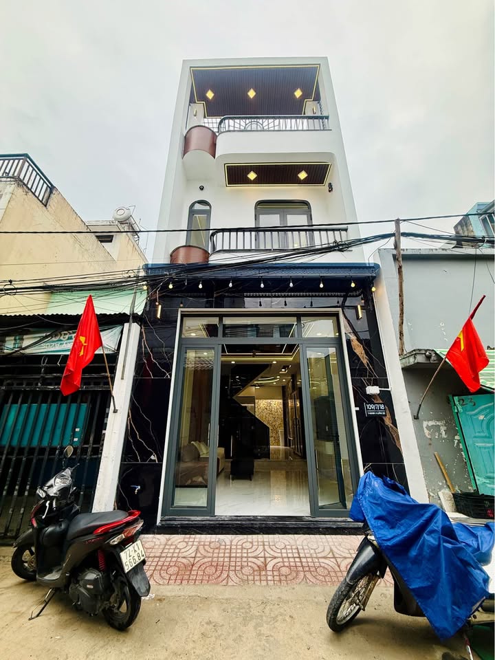 Nhà 52m² Phường Thạnh Xuân, Quận 12 - 3PN, Sân Thượng Rộng - Giá 5.48 Tỷ