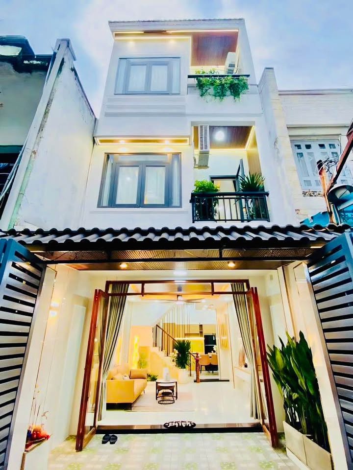 Nhà Gò Vấp 48m² 3PN Hẻm Xe Hơi - Full Nội Thất, Giá 5.9 Tỷ