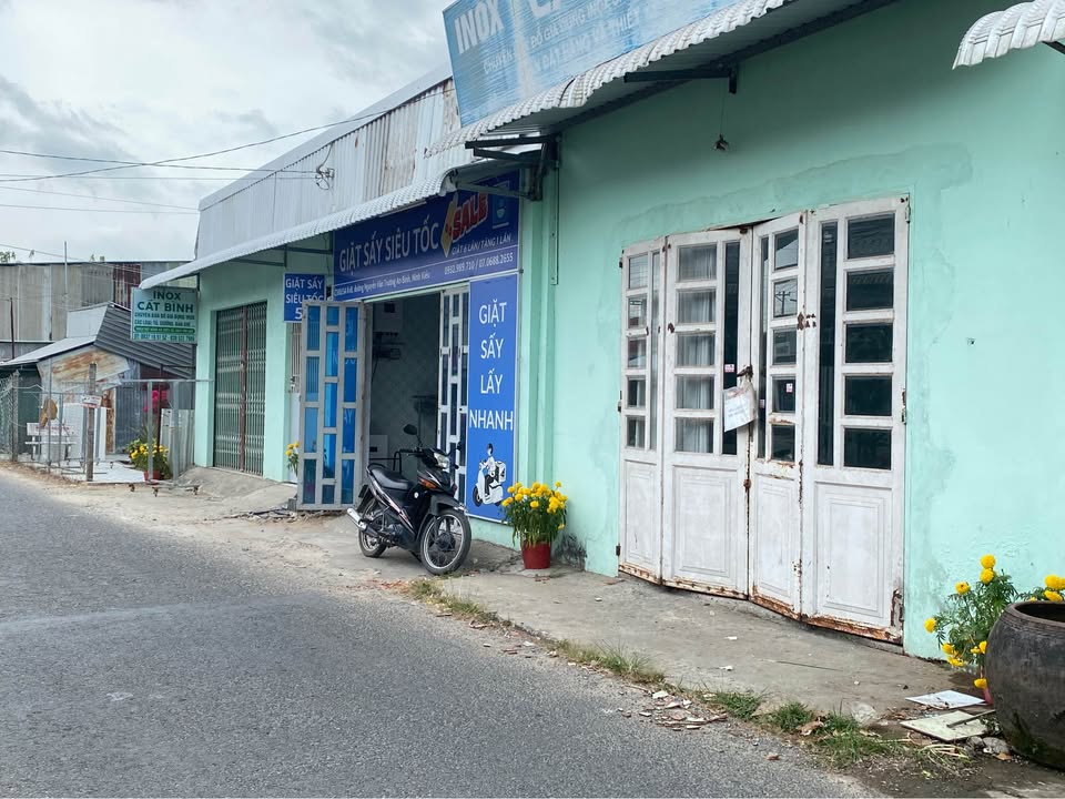 Nhà mặt tiền Nguyễn Văn Trường 40m² - Vị trí vàng kinh doanh!