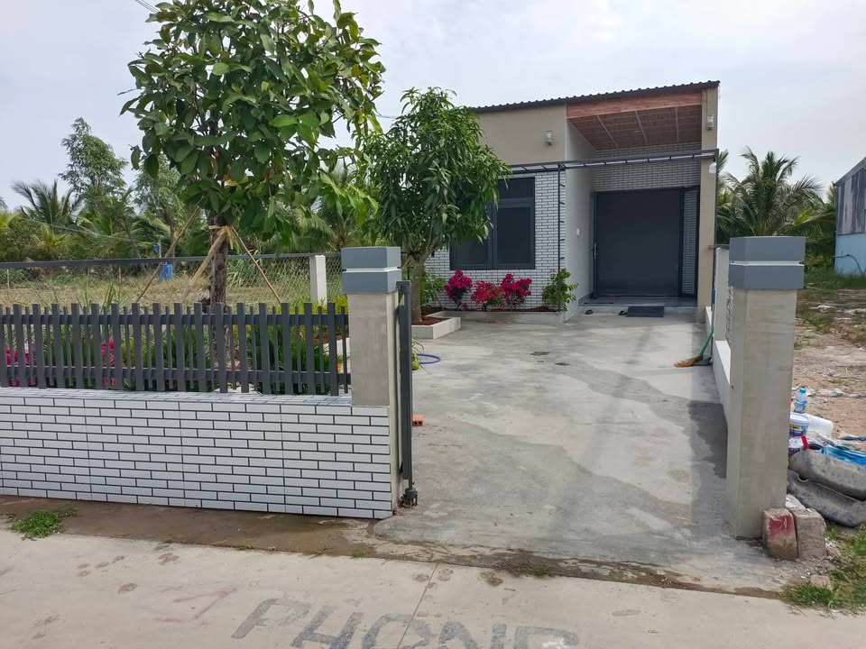 Nhà Riêng Gò Công Đông 130m² - Full Nội Thất, Sẵn Sàng Vào Ở Ngay!