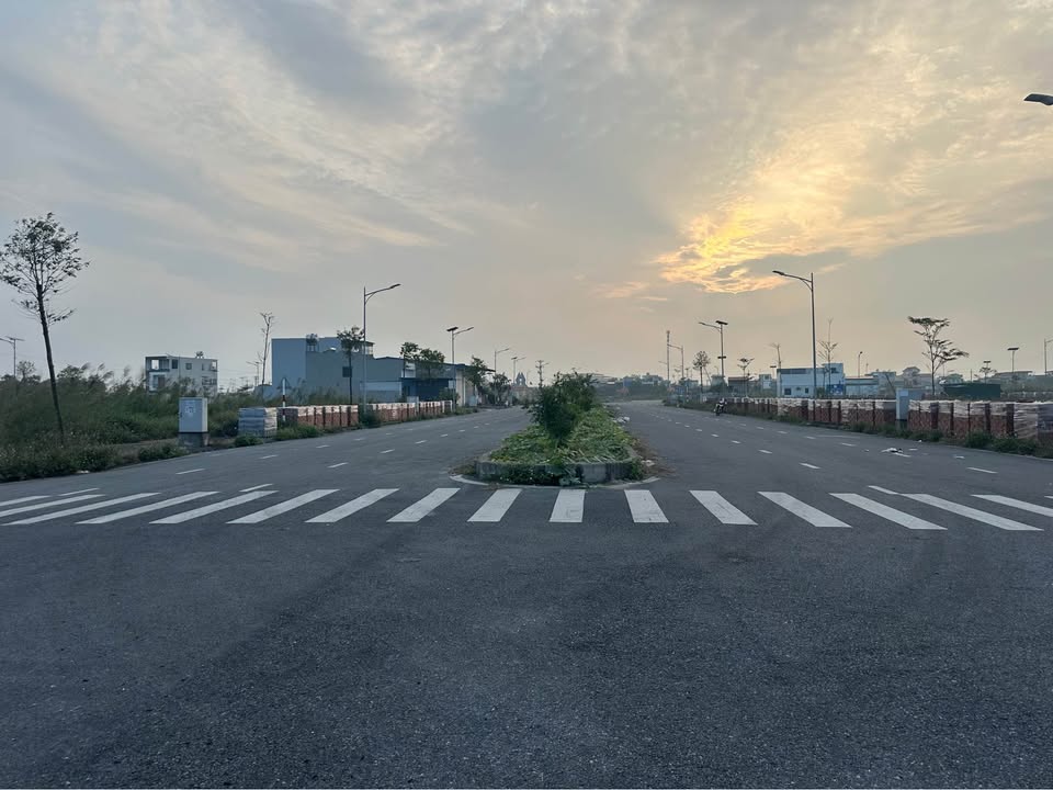 Đất Vàng Đường Đôi Quỳnh Hưng 1, Thái Bình - 108m² Hướng Nam Giá 2.3 Tỷ