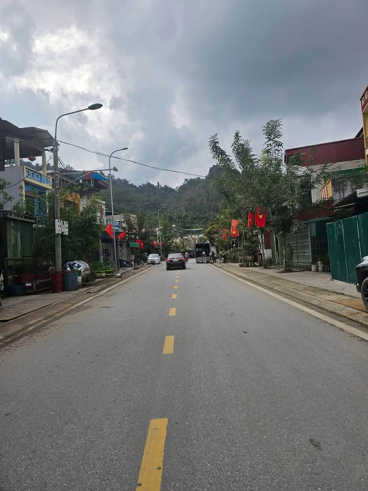 Đất nền Phùng Hưng TP Hà Giang 90m² - Vị trí đắc địa kinh doanh!