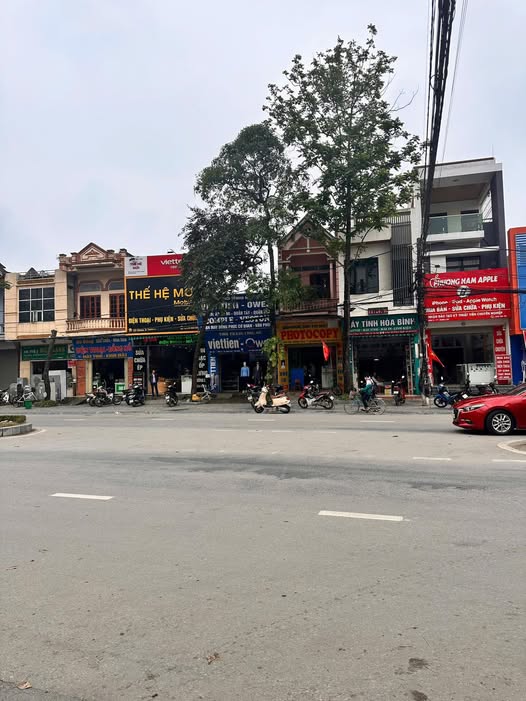 Bán Đất Tặng Nhà MT QL45 TT Quán Lào, Yên Định 180m² - Kinh doanh sầm uất