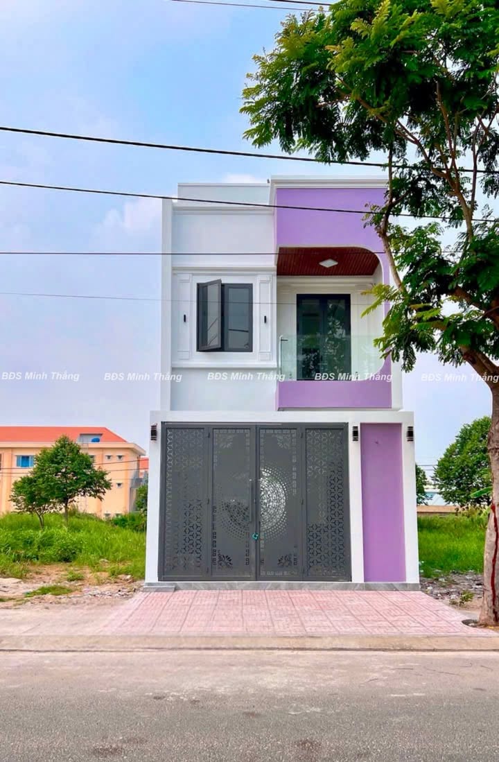Nhà 3 Tầng Saigon Village, Long Hậu - 80m2, Sổ Hồng Riêng