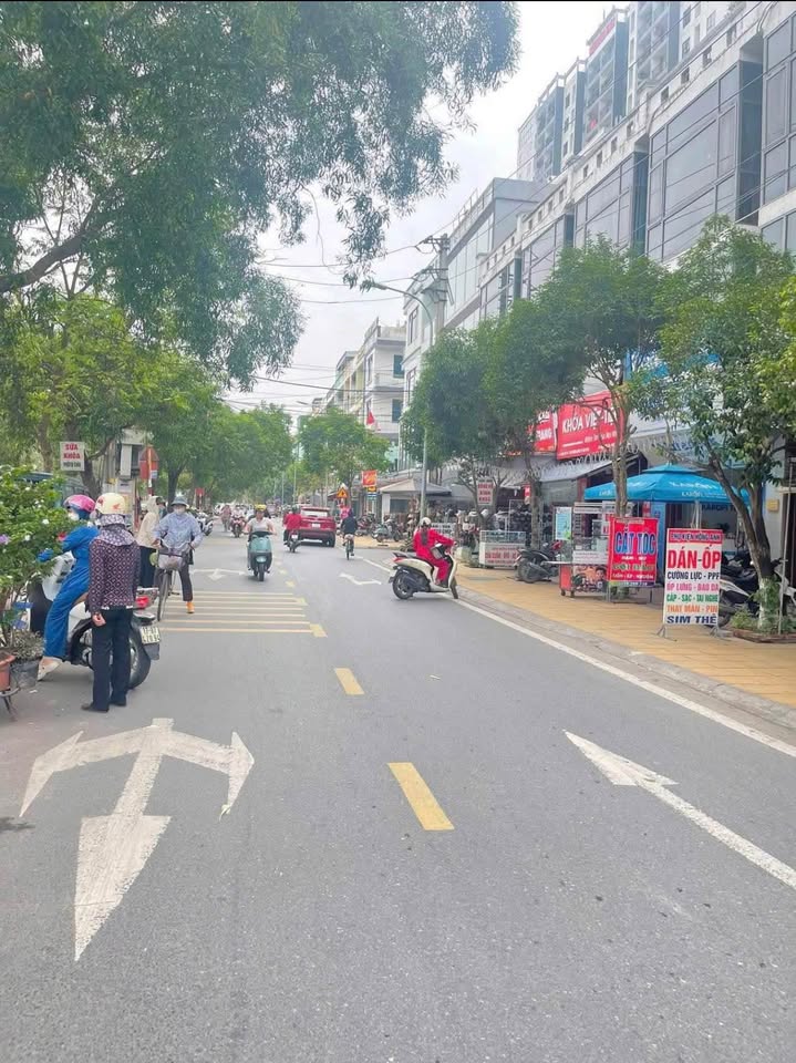 Nhà phố Lý Thái Tổ KĐT Petro 67m² - Vị trí đắc địa kinh doanh ngay!