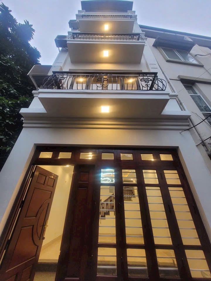 Nhà Phố Việt Hưng 50m² – Sẵn sàng ở ngay!