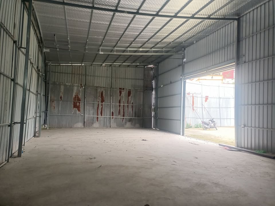 Cho thuê kho xưởng Thanh Trì 300m² - Sẵn sàng hoạt động ngay!