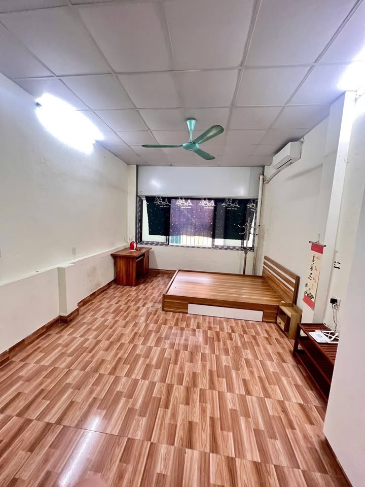 Phòng Khép Kín Đủ Tiện Nghi Ngõ 109 Bằng Liệt - 25m² - 3.3 Triệu/Tháng