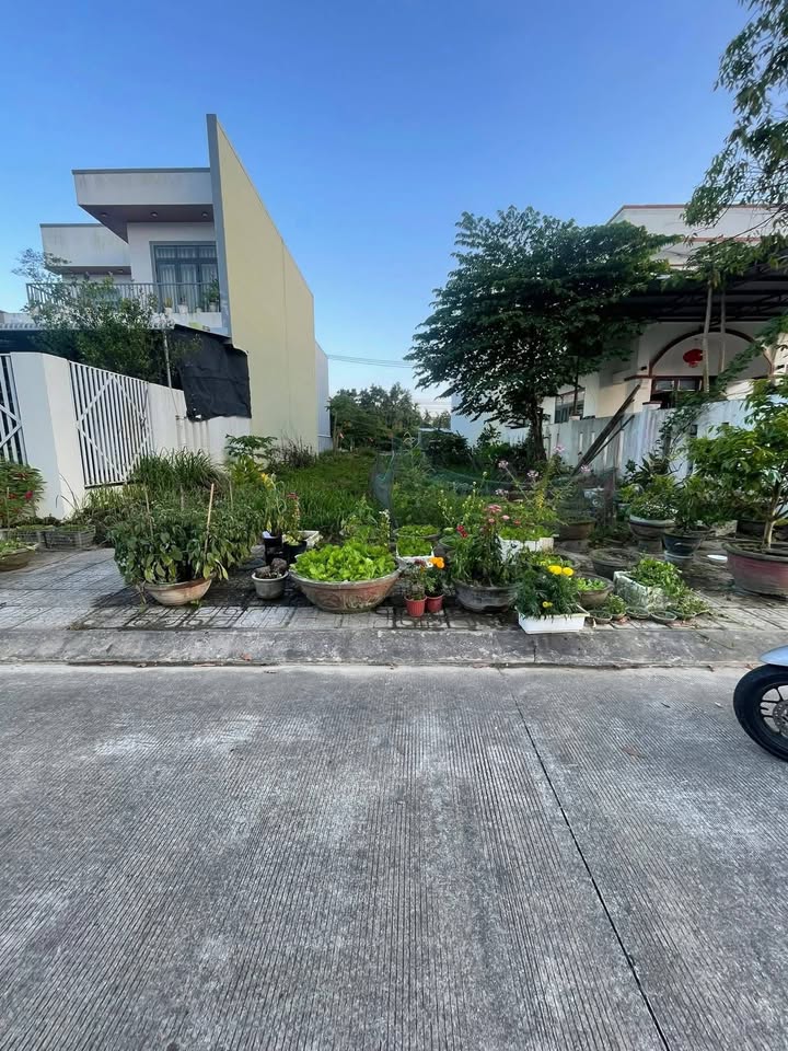 Đất KDC La Hà, Tư Nghĩa 200m² - Sổ Đỏ Rõ Ràng, Giá 2.4 Tỷ