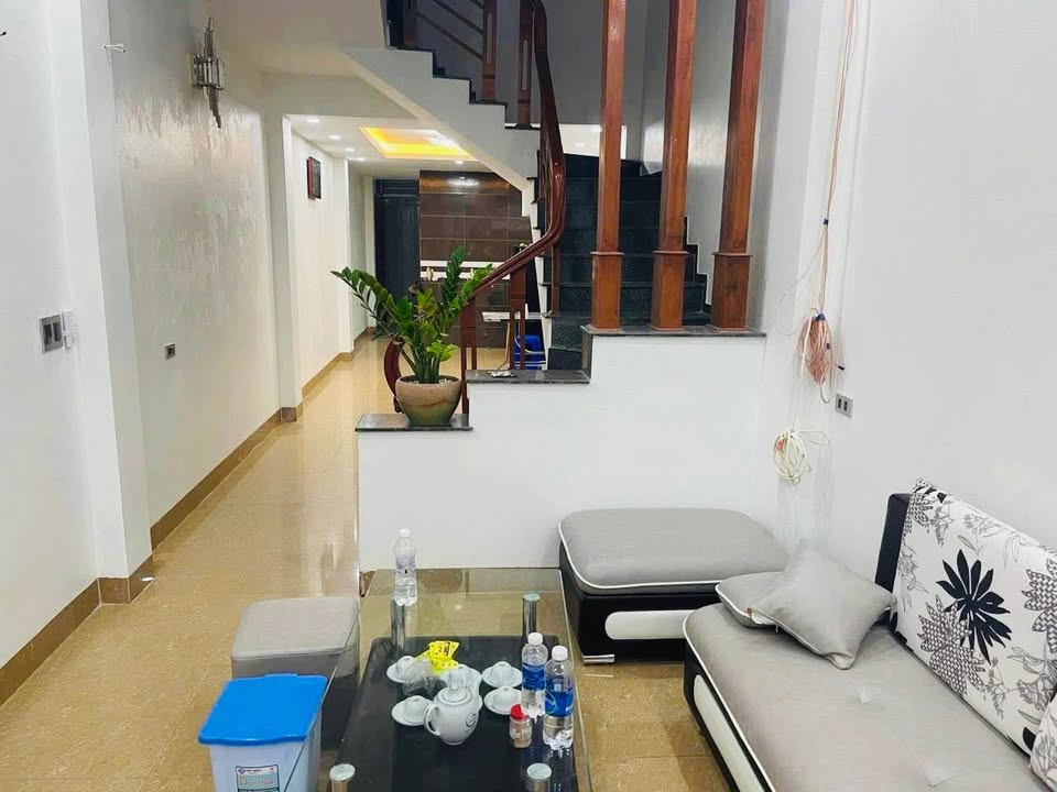 Nhà 57m² Trịnh Căn, 4 Tỷ - Chính chủ bán gấp, ô tô vào nhà