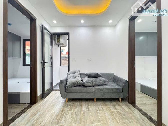Bán Tòa Apartment 7 Tầng Đống Đa, Dòng Tiền 200 Triệu/Tháng!