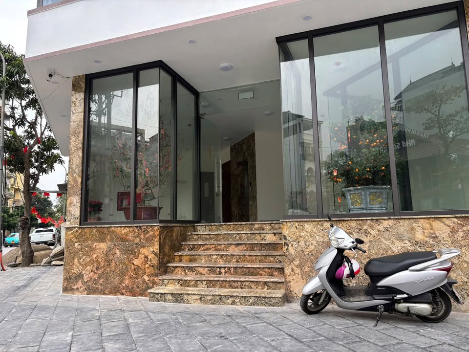 Văn phòng Bắc Từ Liêm 180m² - Vị trí trung tâm kinh doanh đắc địa!