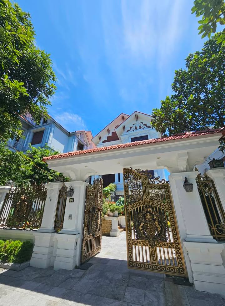 Biệt thự Hồng Gai Hạ Long 312m² - Chính chủ bán, vị trí đẹp!