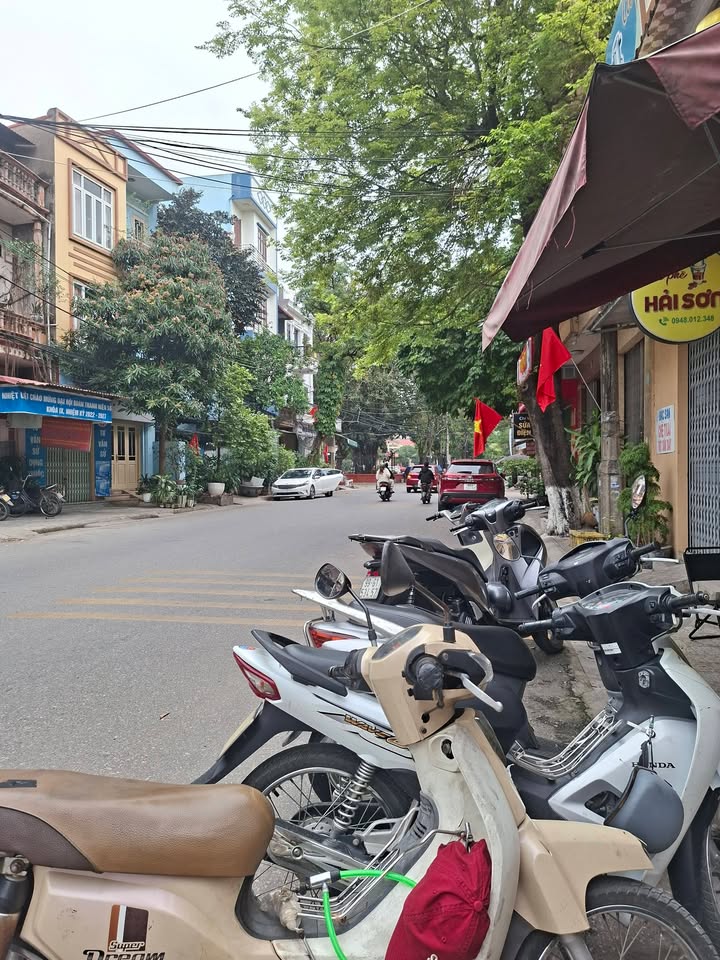 Nhà riêng 81m² Phường Kinh Bắc – Ô tô vào tận nhà, giá chỉ 3.x tỷ!