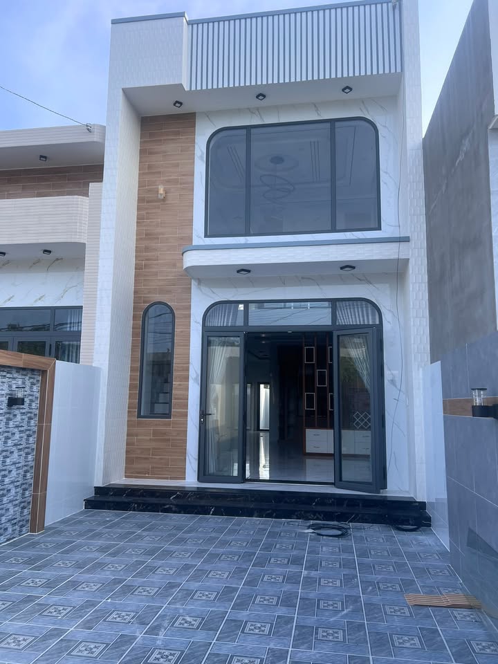 Nhà 2 Tầng 145m² Xã Phước Hưng, Long Điền - Giá 2.85 Tỷ