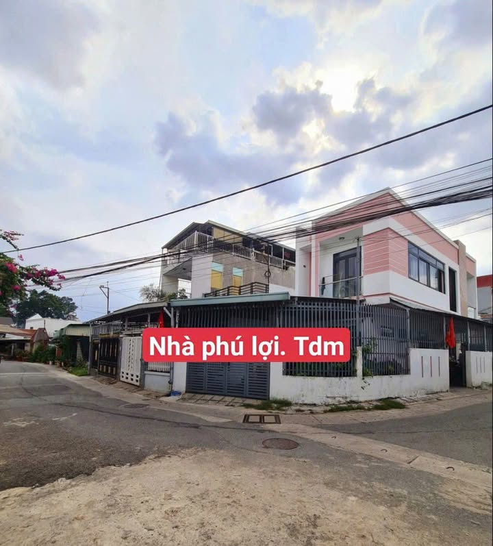 Nhà Phố Phú Lợi 99m² - Vị trí đắc địa, sổ hồng sẵn!