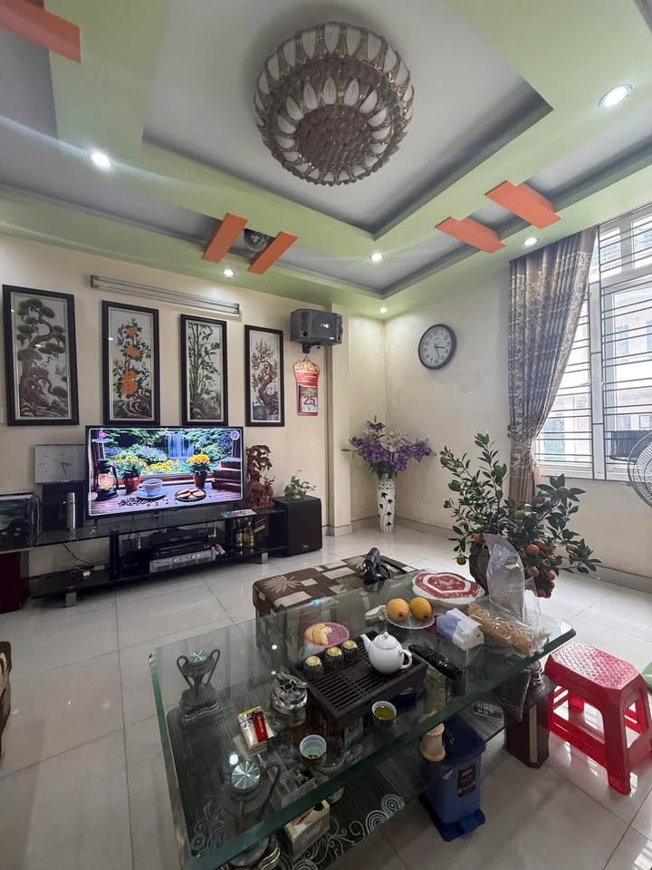 Nhà Mặt Tiền Dân Lập 38m² - Kinh Doanh Sầm Uất, Giá 5.4 Tỷ