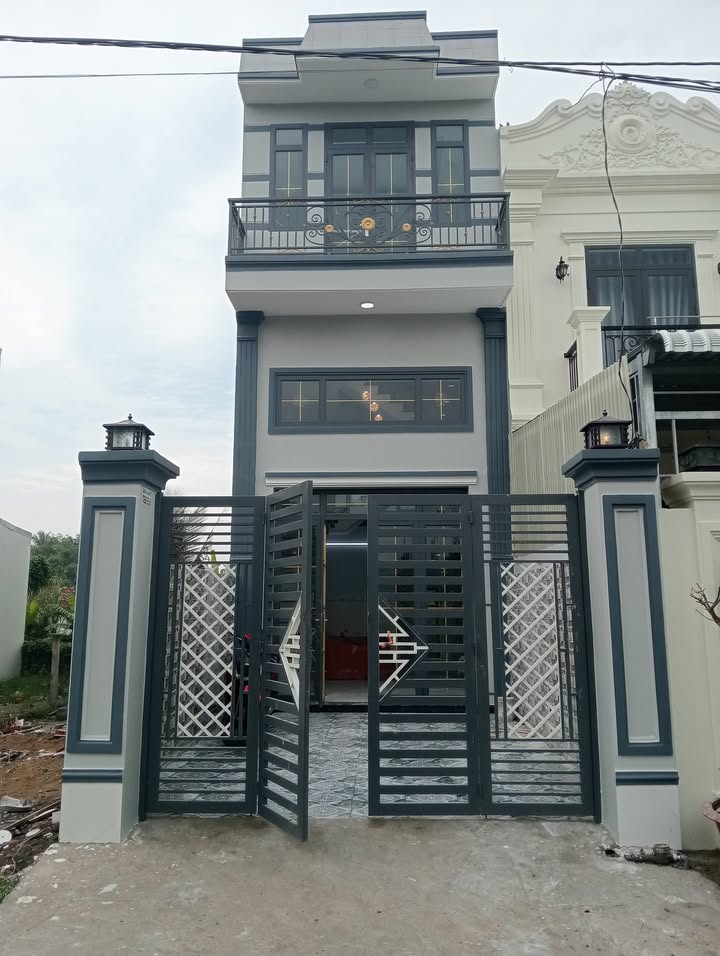 Nhà Phố Cần Giuộc 68m² - Mặt tiền kinh doanh sầm uất!