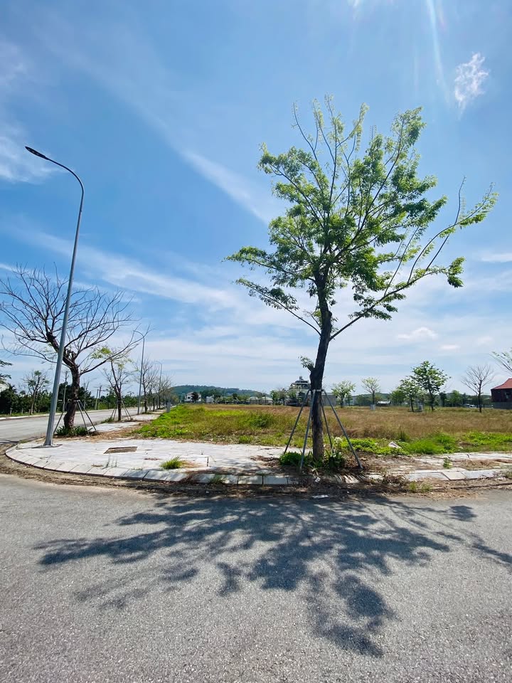 Bán Lô Biệt Thự Townhouse 347.4m² Huyện Kon Plông - View Góc Đẹp, Sát Công Viên