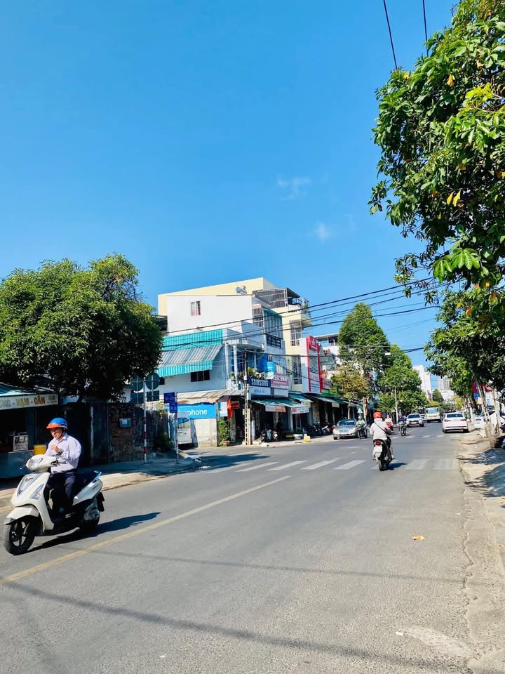 Nhà Phố Đường Vân Đồn Nha Trang 63.8m² - Vị trí đắc địa!