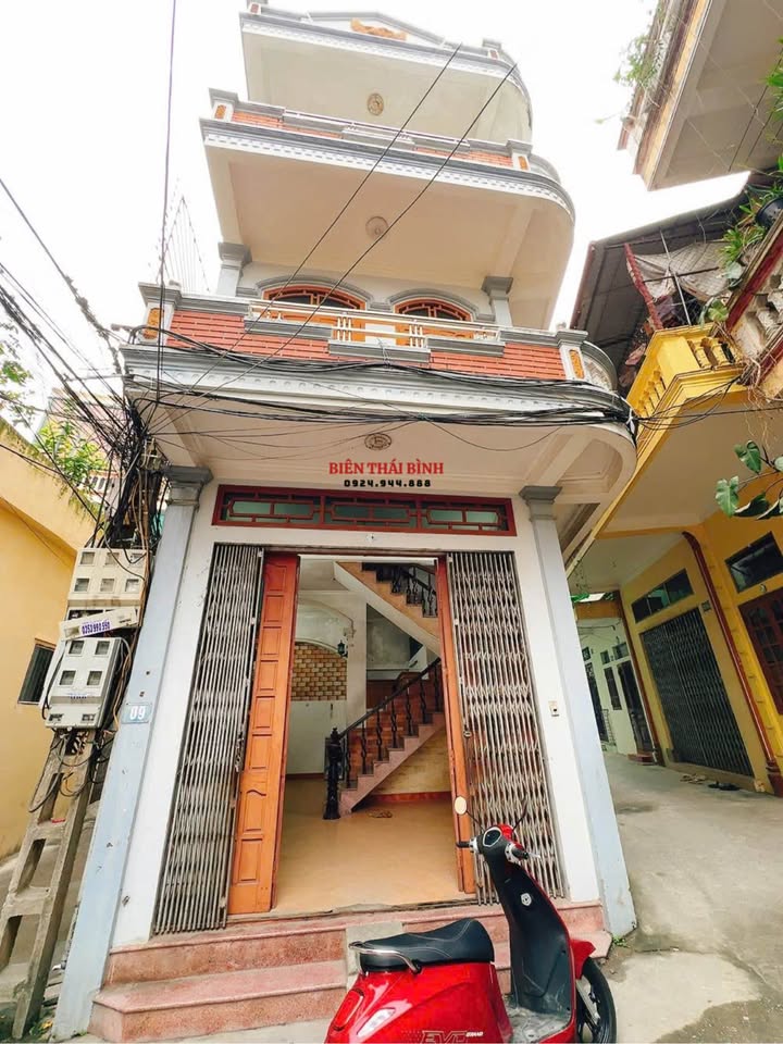 Nhà 3 Tầng 50m² Tại Trần Hưng Đạo, Thái Bình - Giá 2 Tỷ, Sẵn Ở Ngay