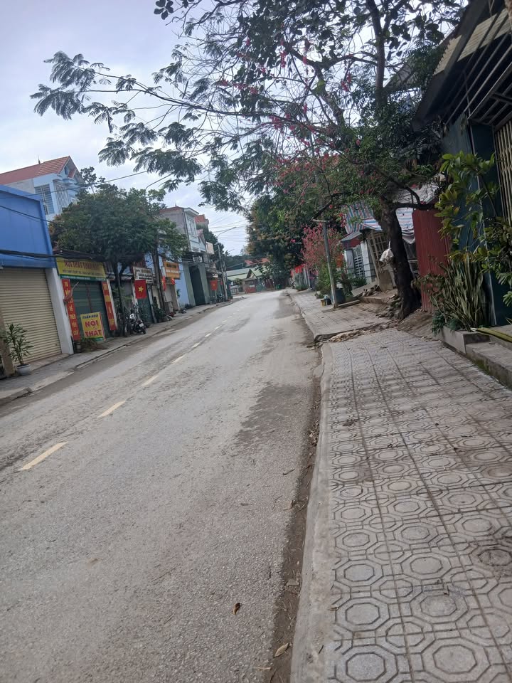 Bán Gấp Nhà Mặt Tiền QL3 Sông Hiến, Cao Bằng - 133m² Giá Tốt